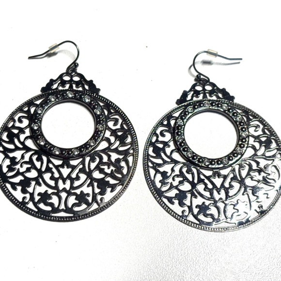 3 pairs of pendant earrings with incrustations - gold and antique silver - Picture 2 of 6